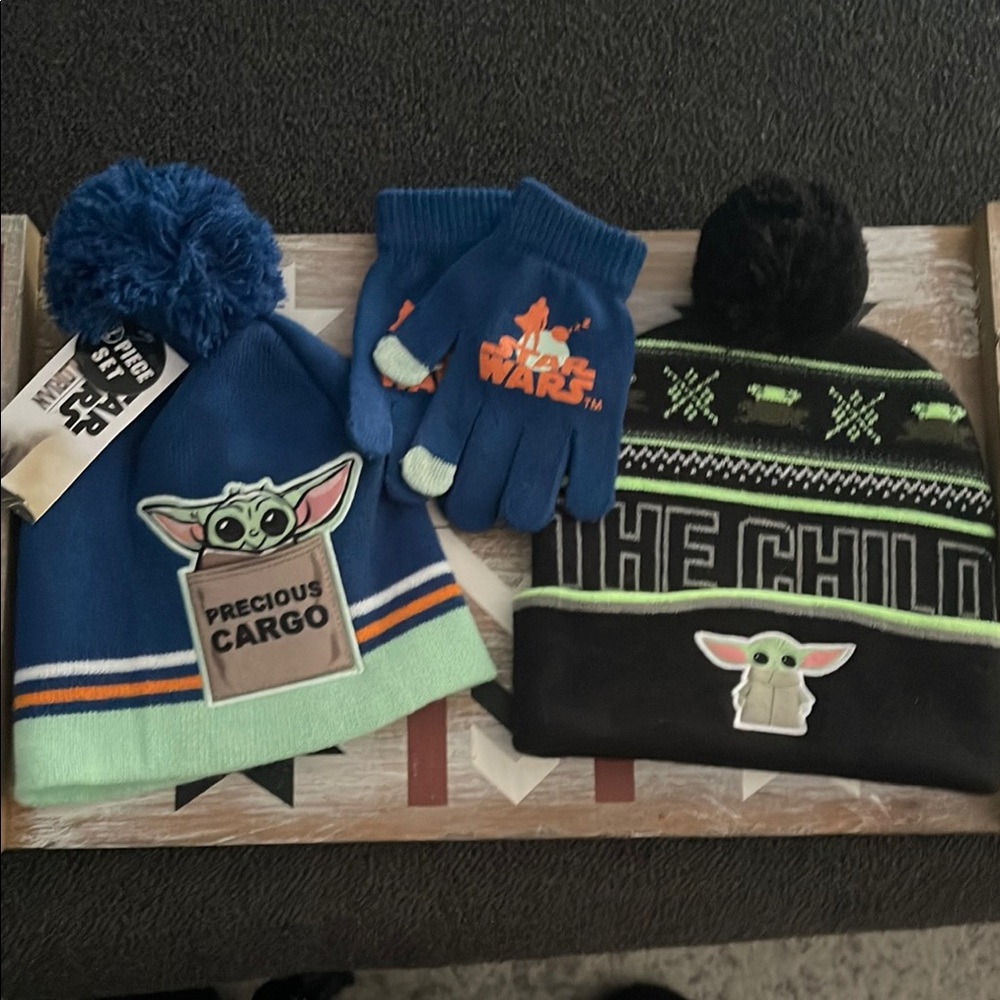 Grogu/ baby yoda two braids and 1 glove set